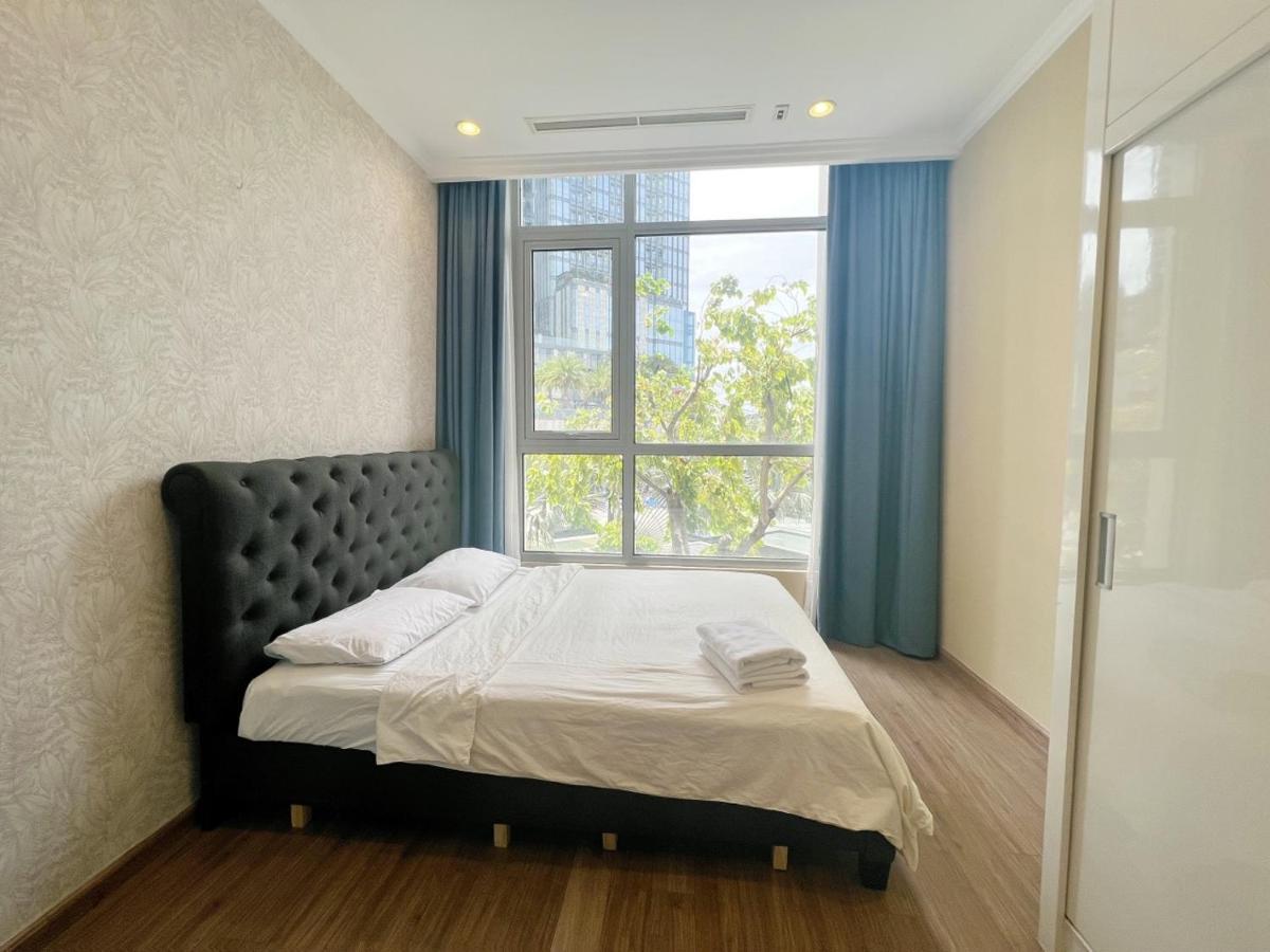 The Luxe Nest Landmark 81 Homestay